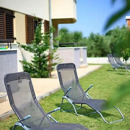 In With Terrace, Air Condition, Wifi, Washing Machine