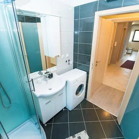 In With Terrace, Air Condition, Wifi, Washing Machine