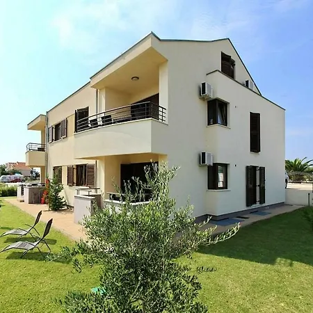 In With Terrace, Air Condition, Wifi, Washing Machine * Bibinje