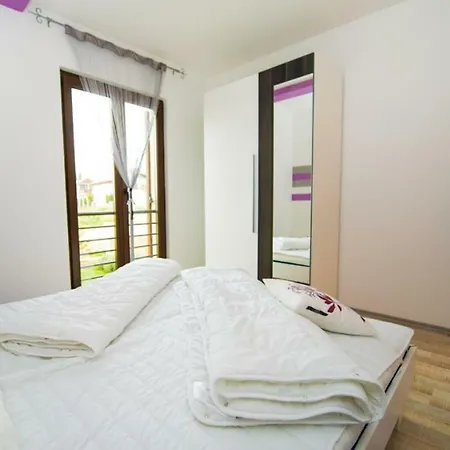 In With Terrace, Air Condition, Wifi, Washing Machine Διαμέρισμα Bibinje