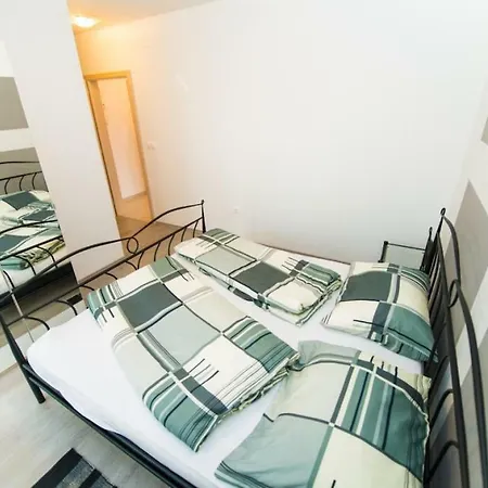 In With Terrace, Air Condition, Wifi, Washing Machine * Bibinje
